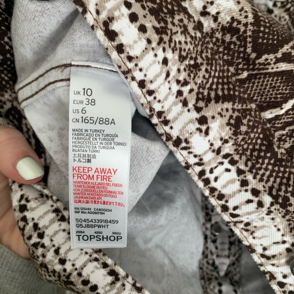TOPSHOP Snakeskin Print Denim Jacket - Picture 6 of 6